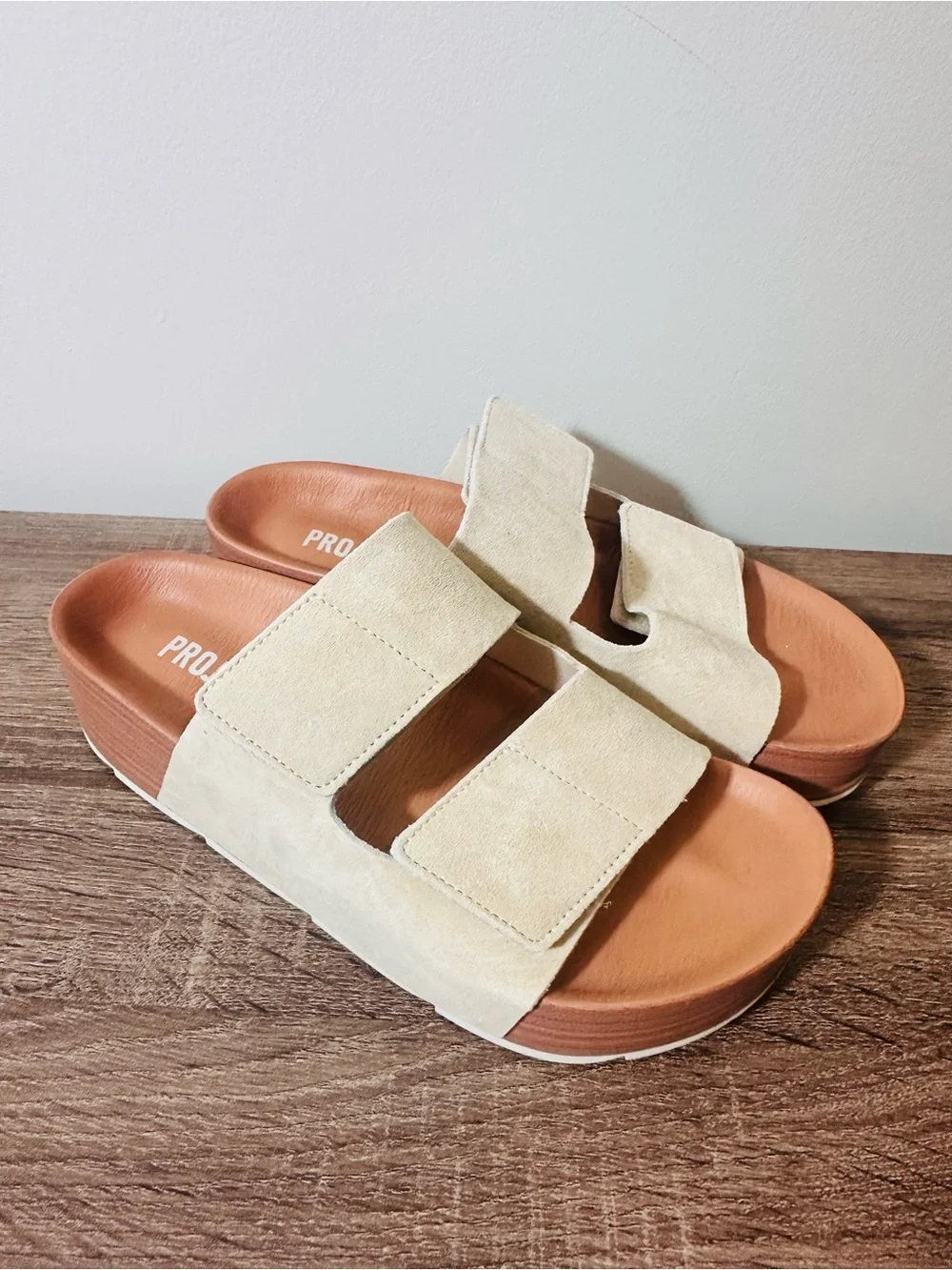 Project cloud, platform adjustable sandals